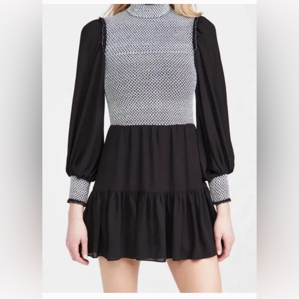 Alice + Olivia Black and White Long Sleeve Dress